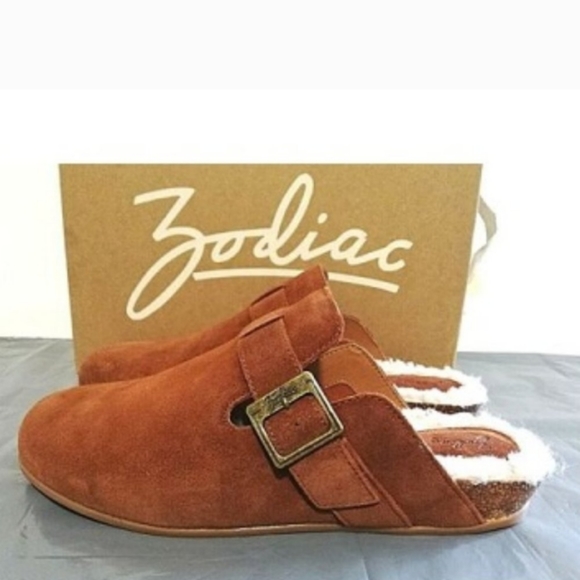 NWT Zodiac 'Maui' Saddle Suede Faux Fur Lined Cozy Clog in Cognac - Picture 2 of 6